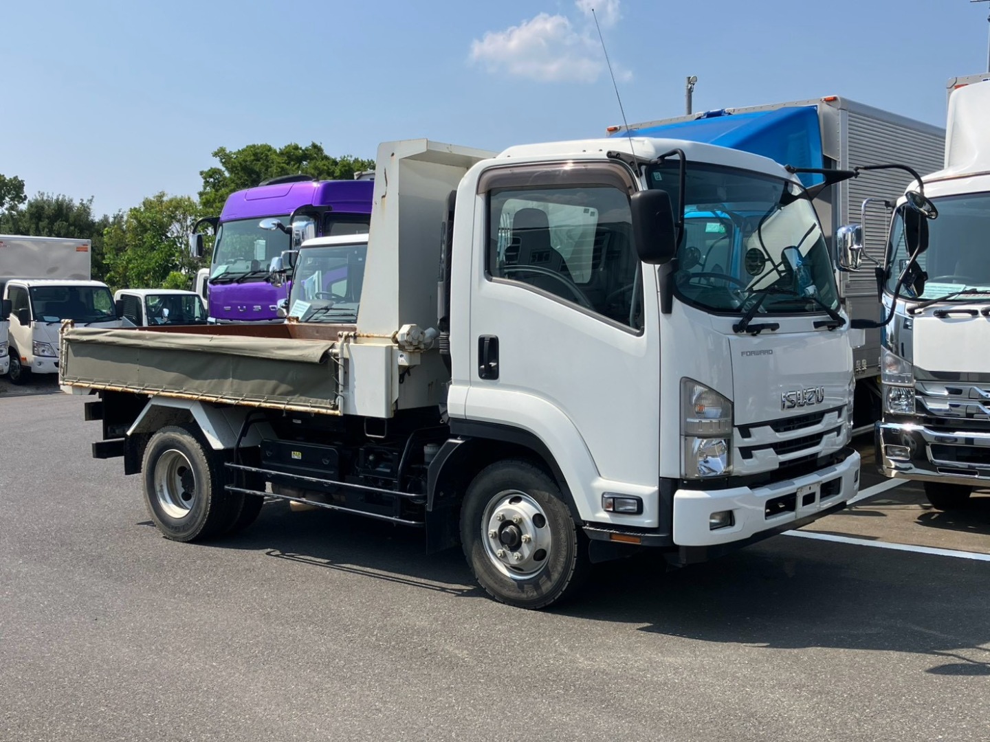 いすゞ フォワード 2RG-FRR90S1(2WD)の写真2