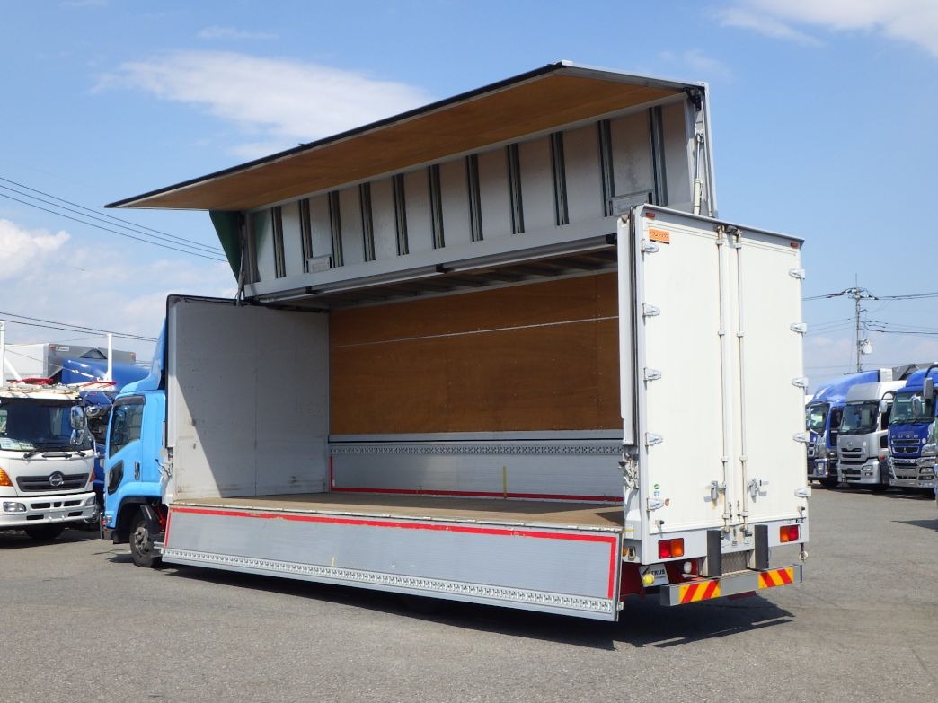 いすゞ フォワード 2RG-FRR90T2(2WD)の写真3