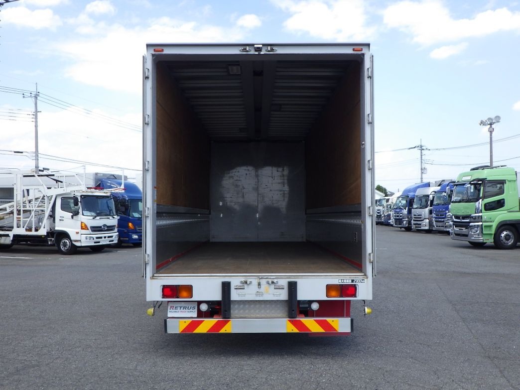 いすゞ フォワード 2RG-FRR90T2(2WD)の写真9