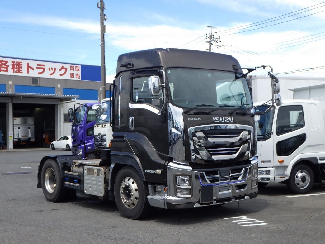 いすゞ ギガ 2PG-EXD52CDの写真2