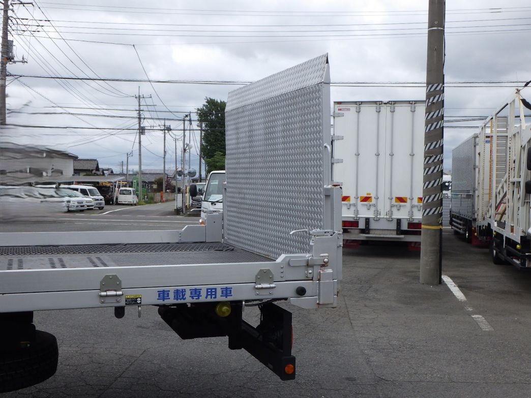 ゲートの格納状態です。|日野 レンジャー TKG-GC7JKAAの写真15