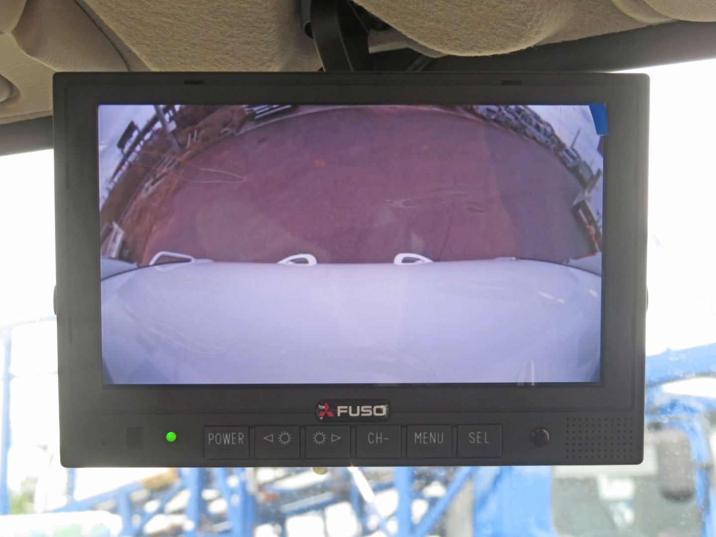 液晶バックモニター付きです。|三菱 キャンター 2PG-FEA80(2WD)の写真19