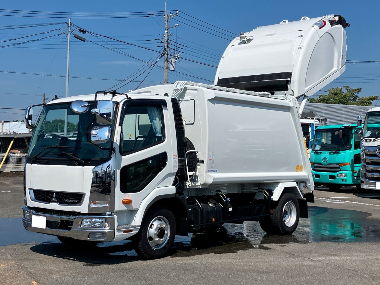 三菱 ファイター 2KG-FK72F(2WD)の写真1