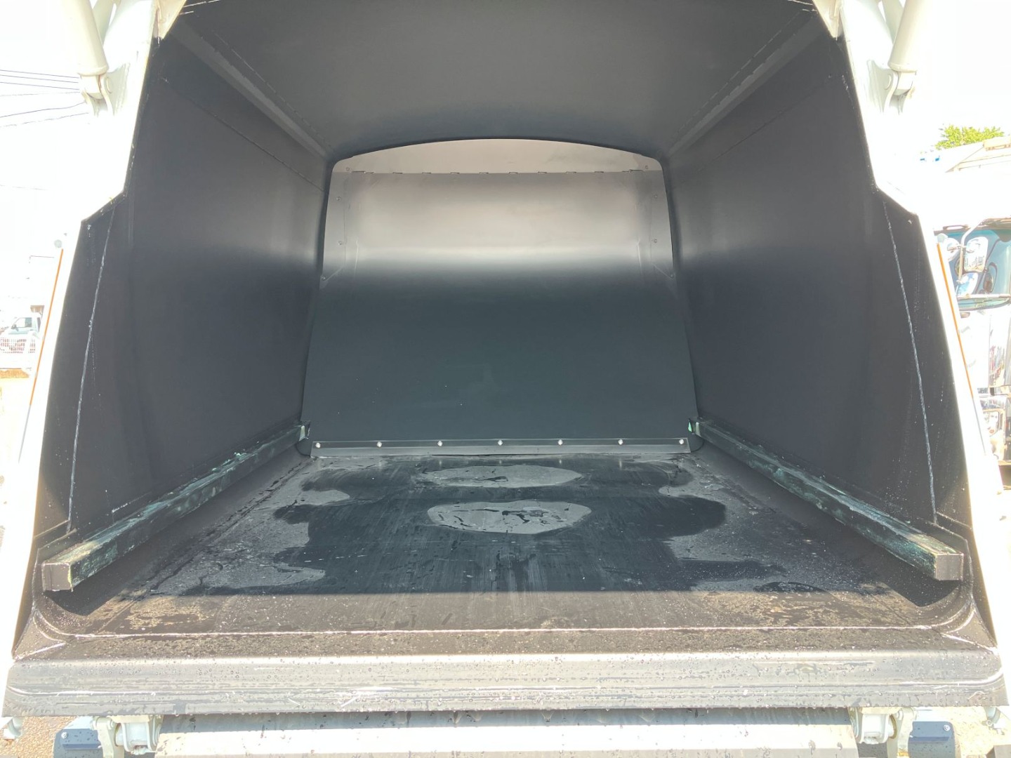 荷台の状態です。|三菱 ファイター 2KG-FK72F(2WD)の写真8