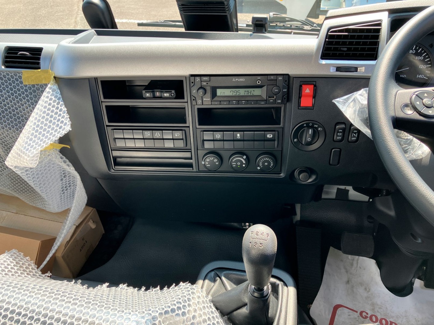 パネル周りの状態です。|三菱 ファイター 2KG-FK72F(2WD)の写真25