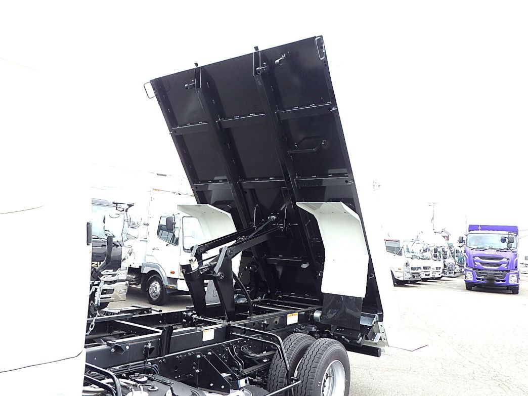 ボディー裏側の状態です。|三菱 ファイター 2KG-FK62F(2WD)の写真9