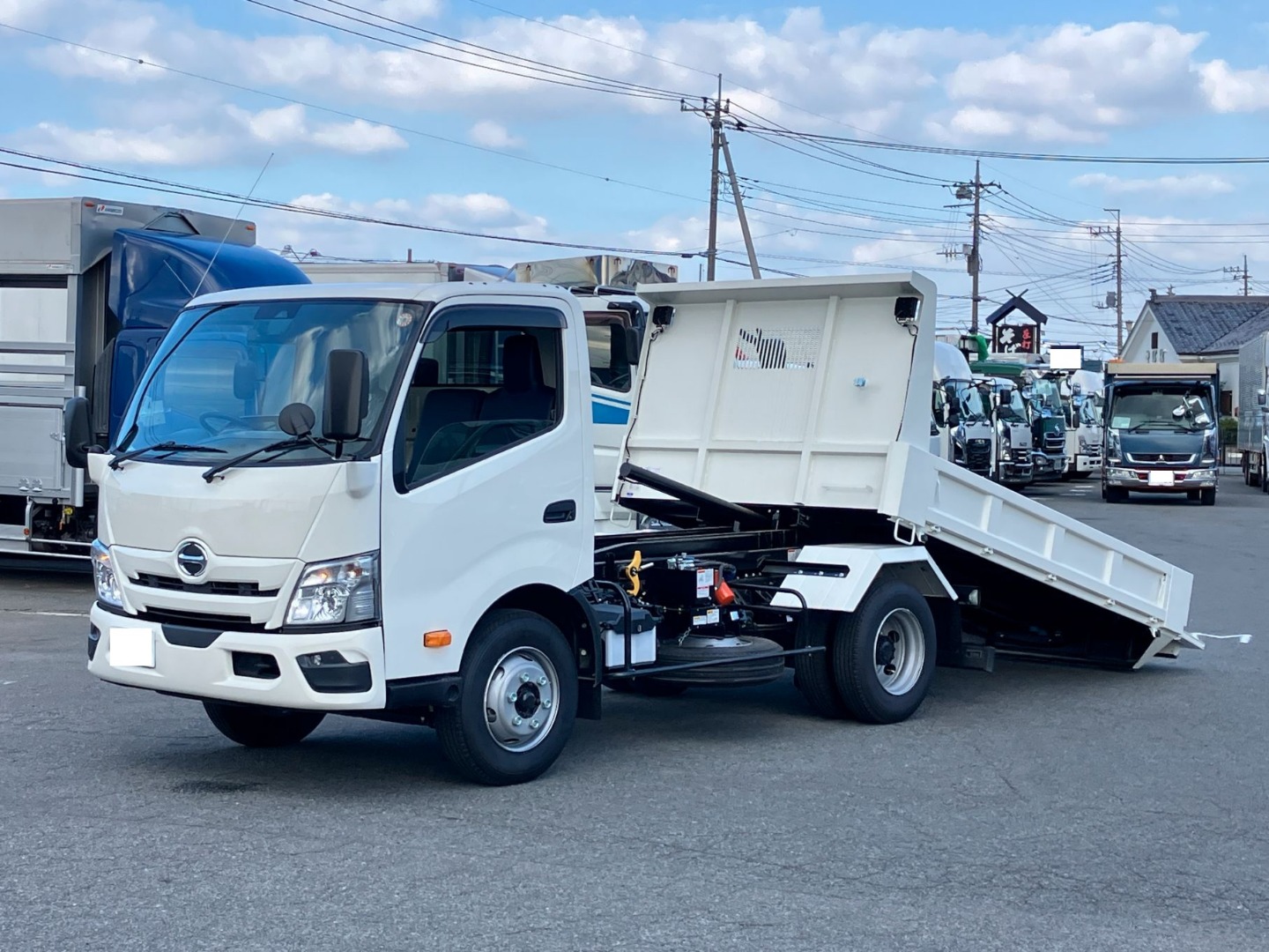 日野 デュトロ 2WG-XZU701X(2WD)の写真1