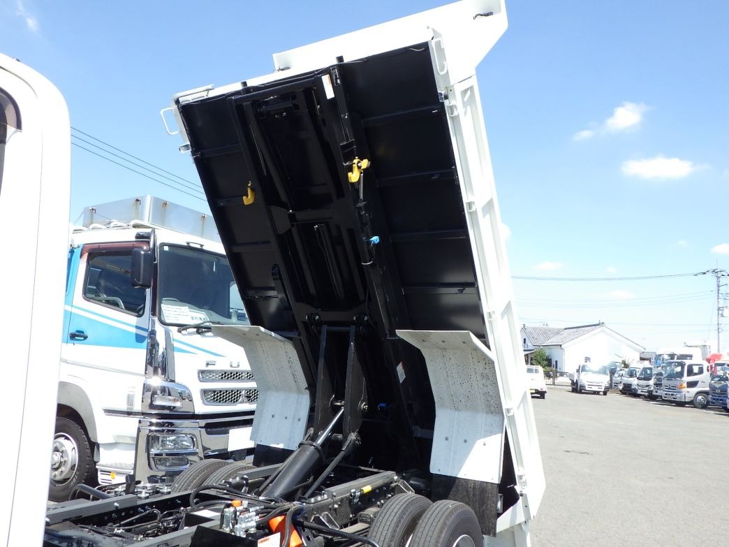 ボディー裏側の状態です。|日野 デュトロ 2WG-XZU701X(2WD)の写真11