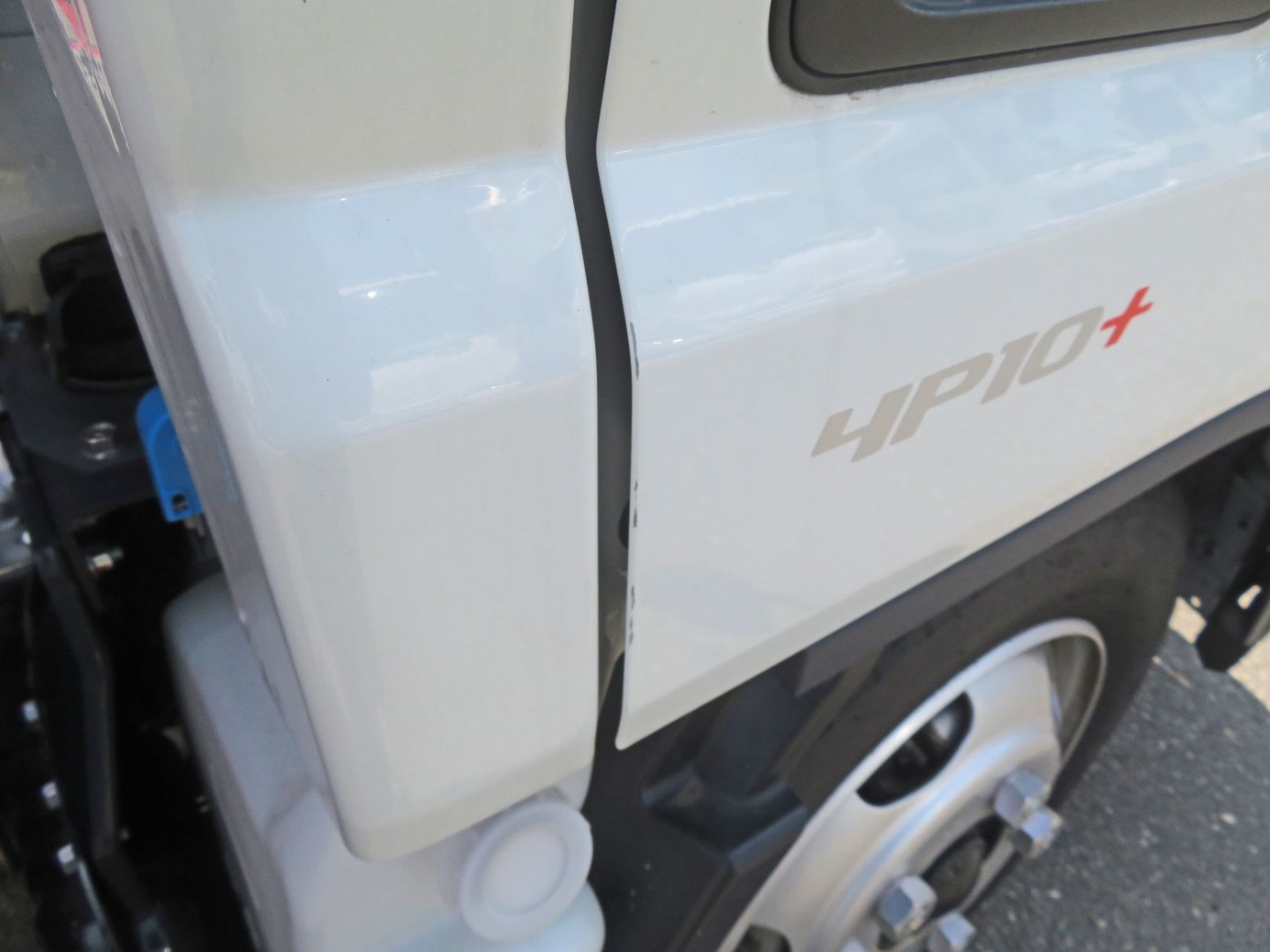 運転席側ドアに小さいキズがあります。|三菱 キャンター 2RG-FEAV0(2WD)の写真19