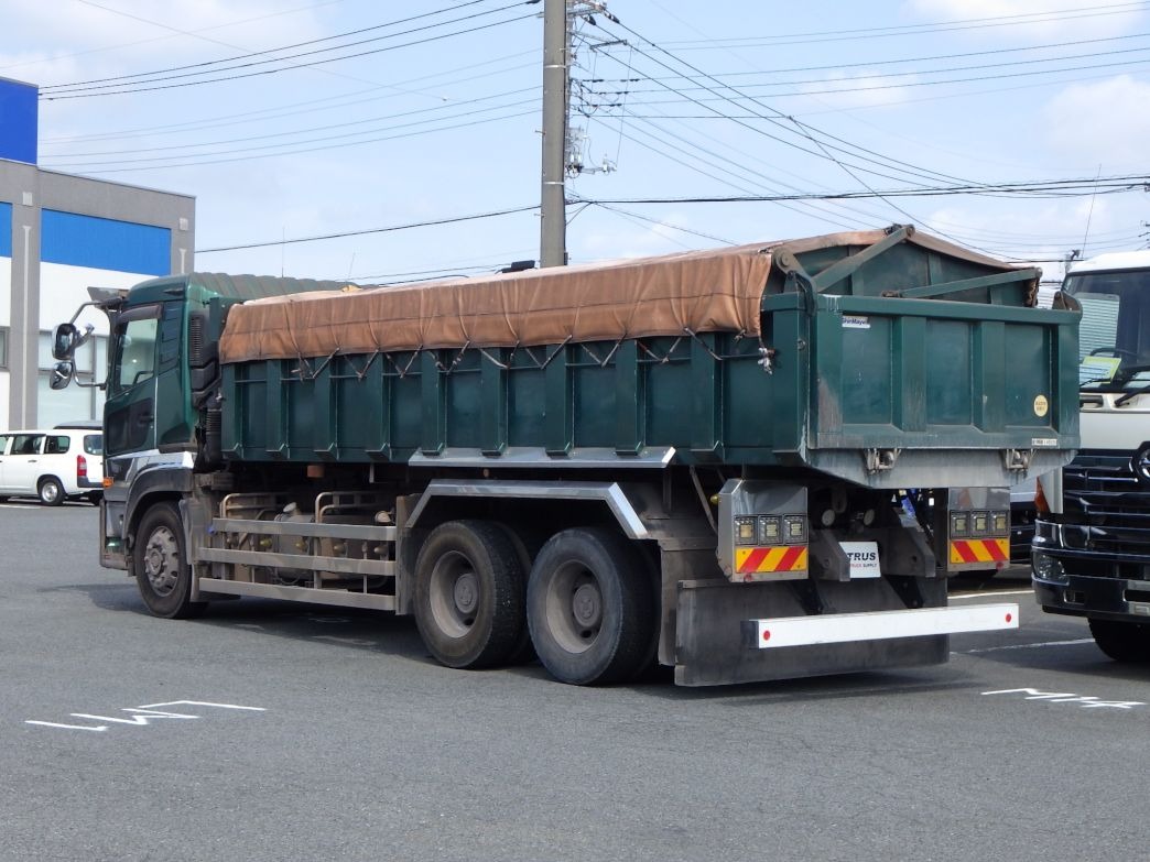 UDトラックス クオン QKG-CD5YLの写真3