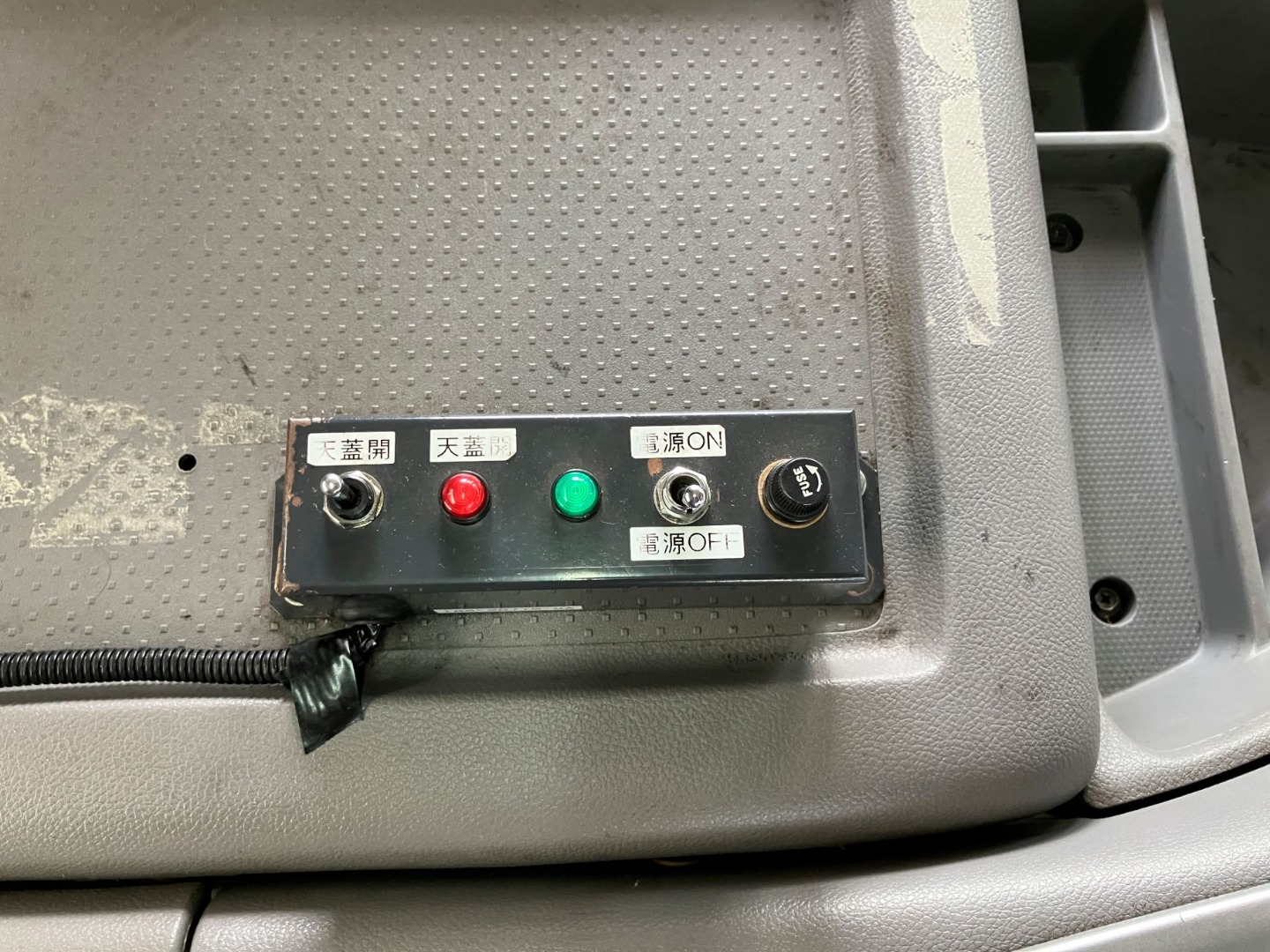 UDトラックス クオン QKG-CD5YLの写真14
