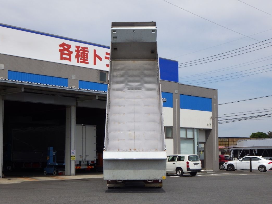 UDトラックス クオン 2PG-CD5CLの写真8