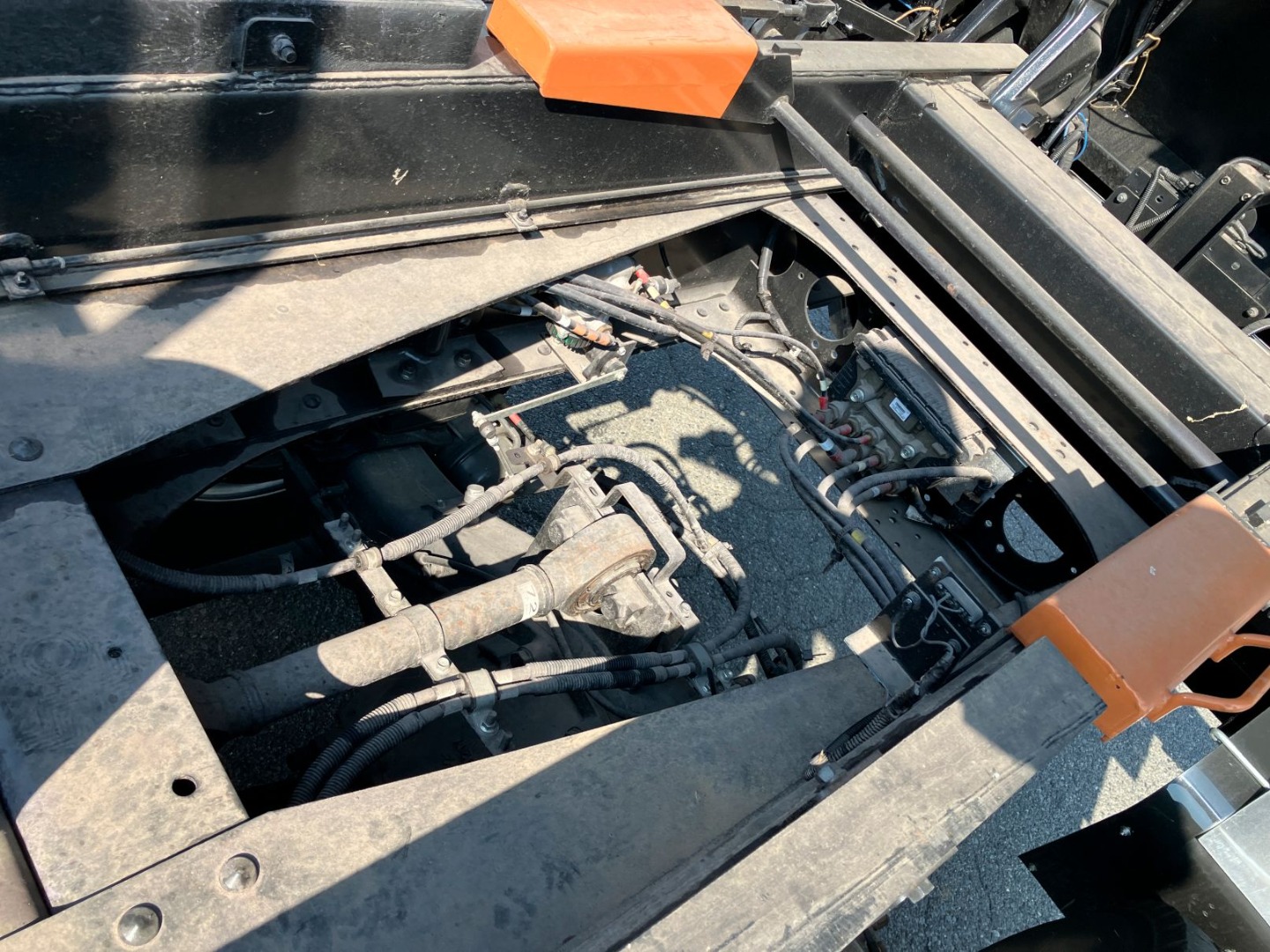 置きサビが少しあります。|いすゞ ギガ 2RG-CXZ77DTの写真14
