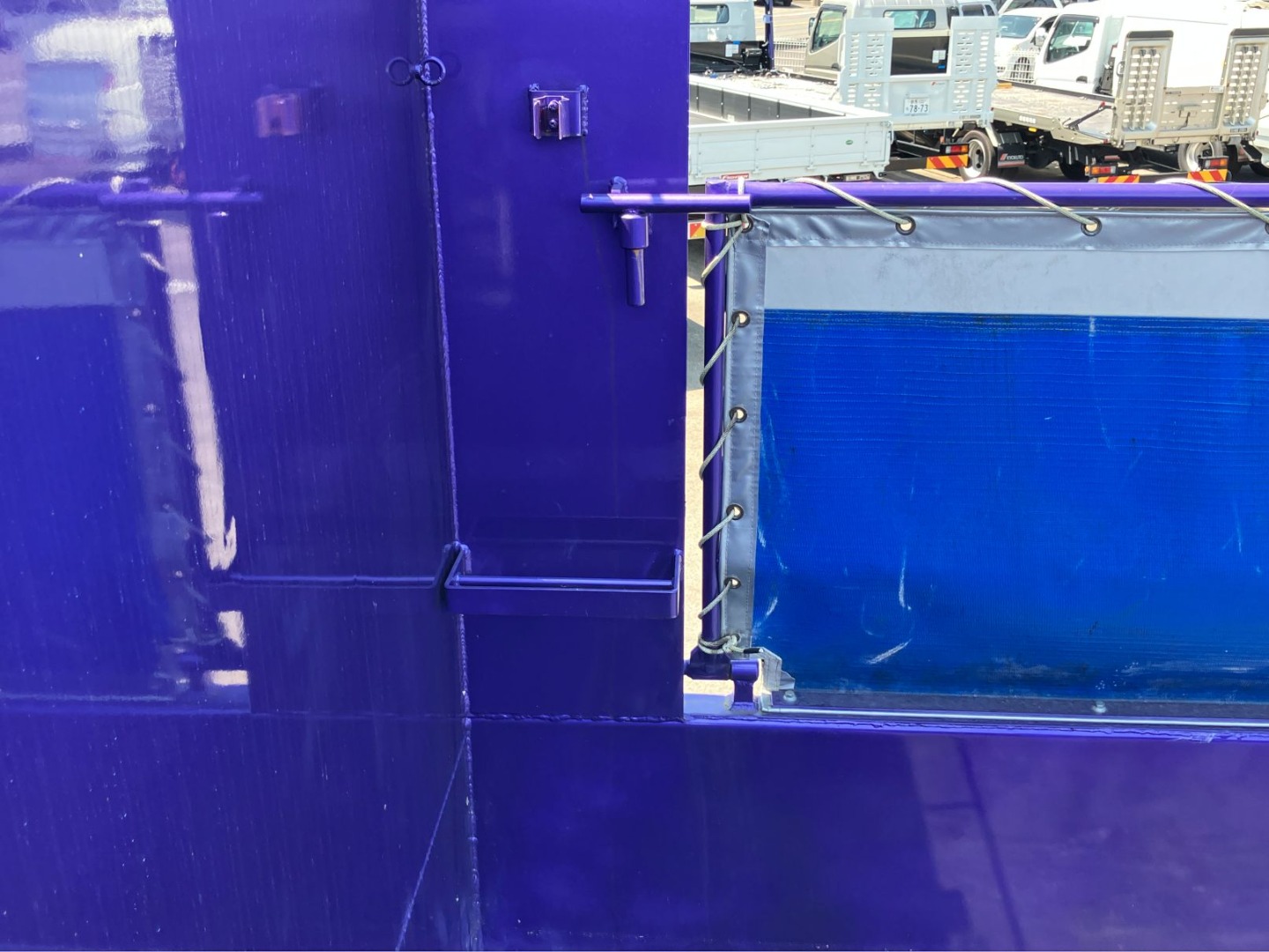 コボレーンストッパー付きです。|いすゞ ギガ 2RG-CXZ77DTの写真10