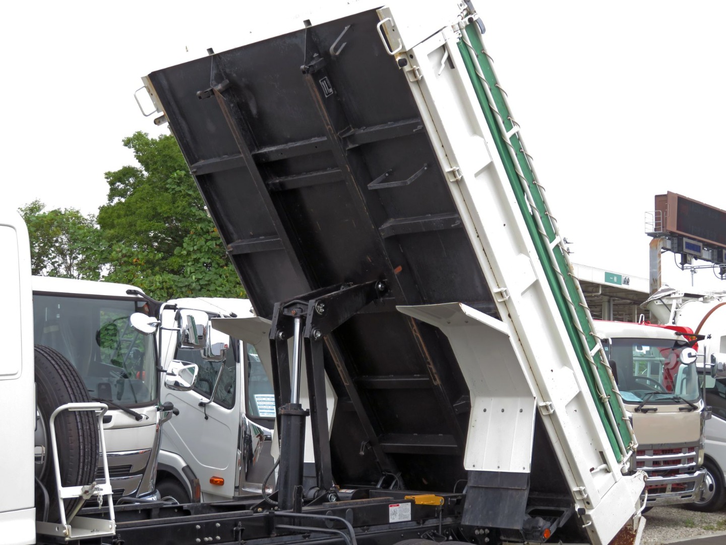 日野 レンジャー 2PG-FD2ABA(2WD)の写真11