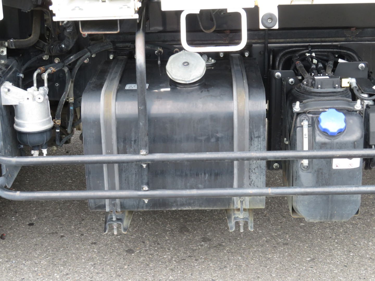燃料タンク100Lです。|日野 レンジャー 2PG-FD2ABA(2WD)の写真31