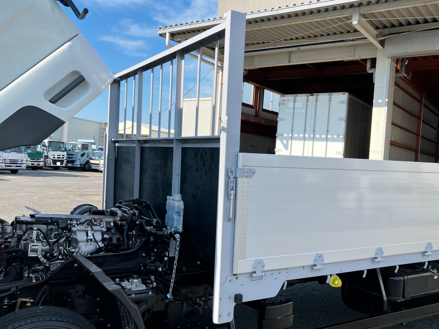 ボデー前面の状態です。|三菱 ファイター 2KG-FK62F(2WD)の写真12