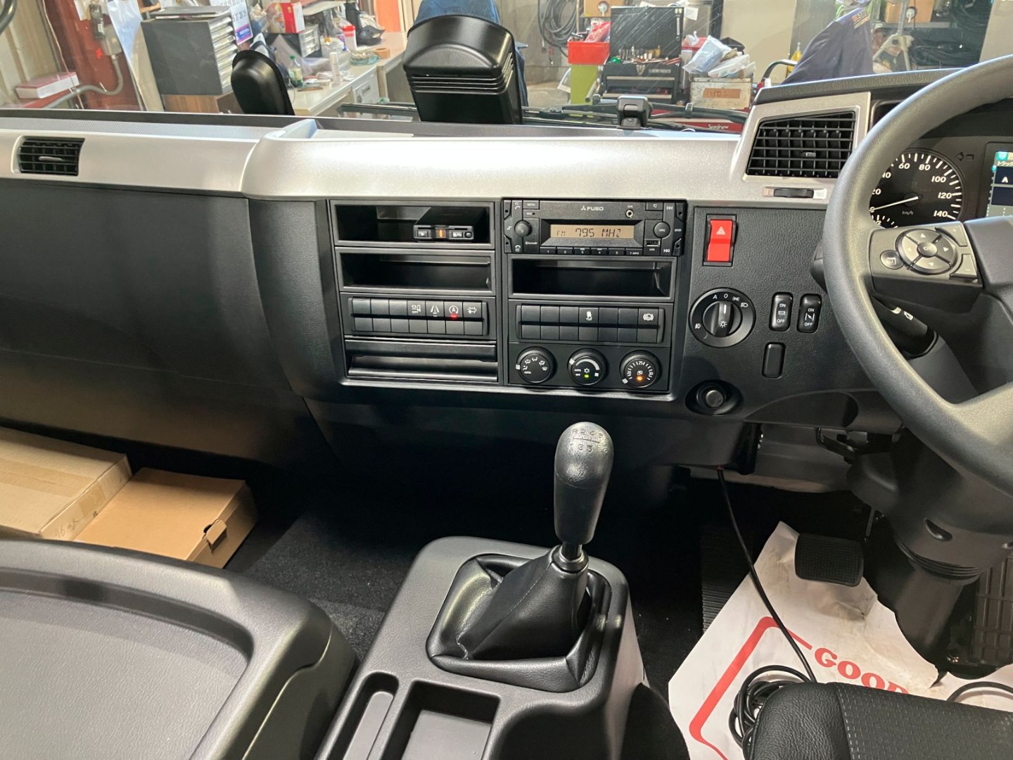 パネル周りの状態です。|三菱 ファイター 2KG-FK62F(2WD)の写真16