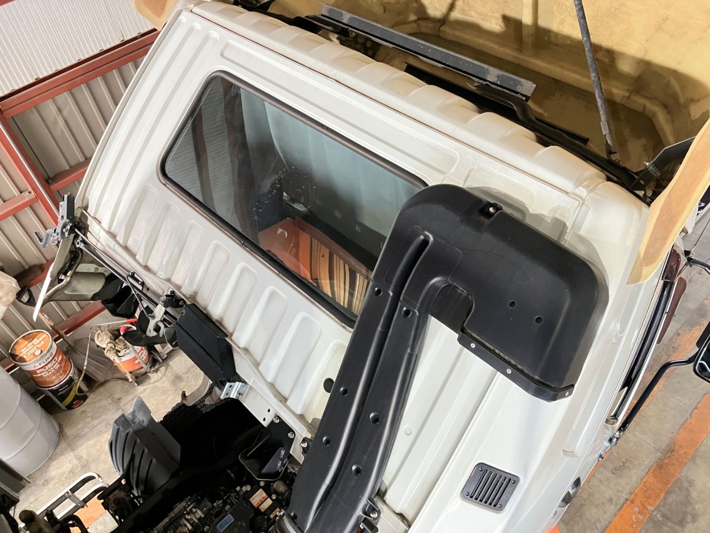 キャブバックの状態です。|三菱 ファイター TKG-FK64F(2WD)の写真36