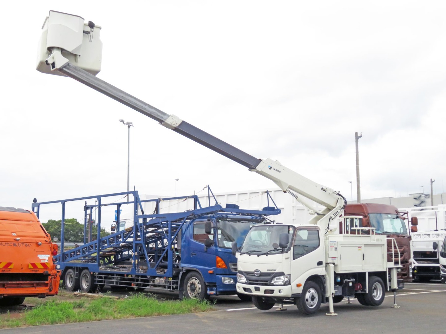 日野 デュトロ TPG-XZU600X(2WD)の写真1