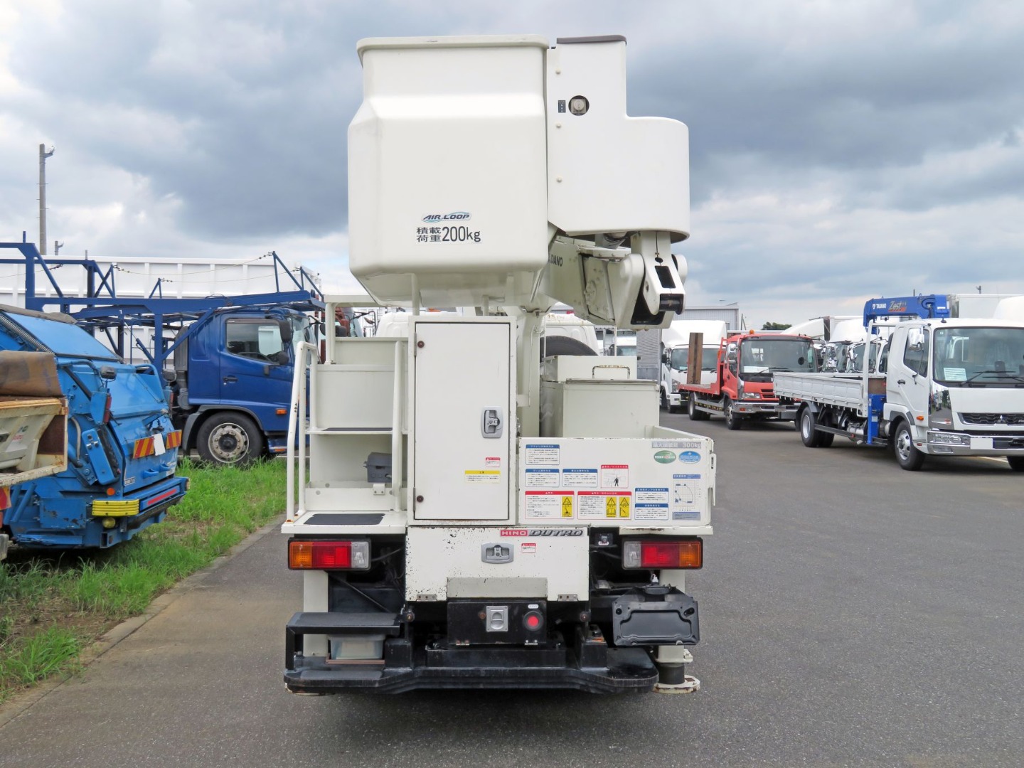 リア廻りの状態です。|日野 デュトロ TPG-XZU600X(2WD)の写真16