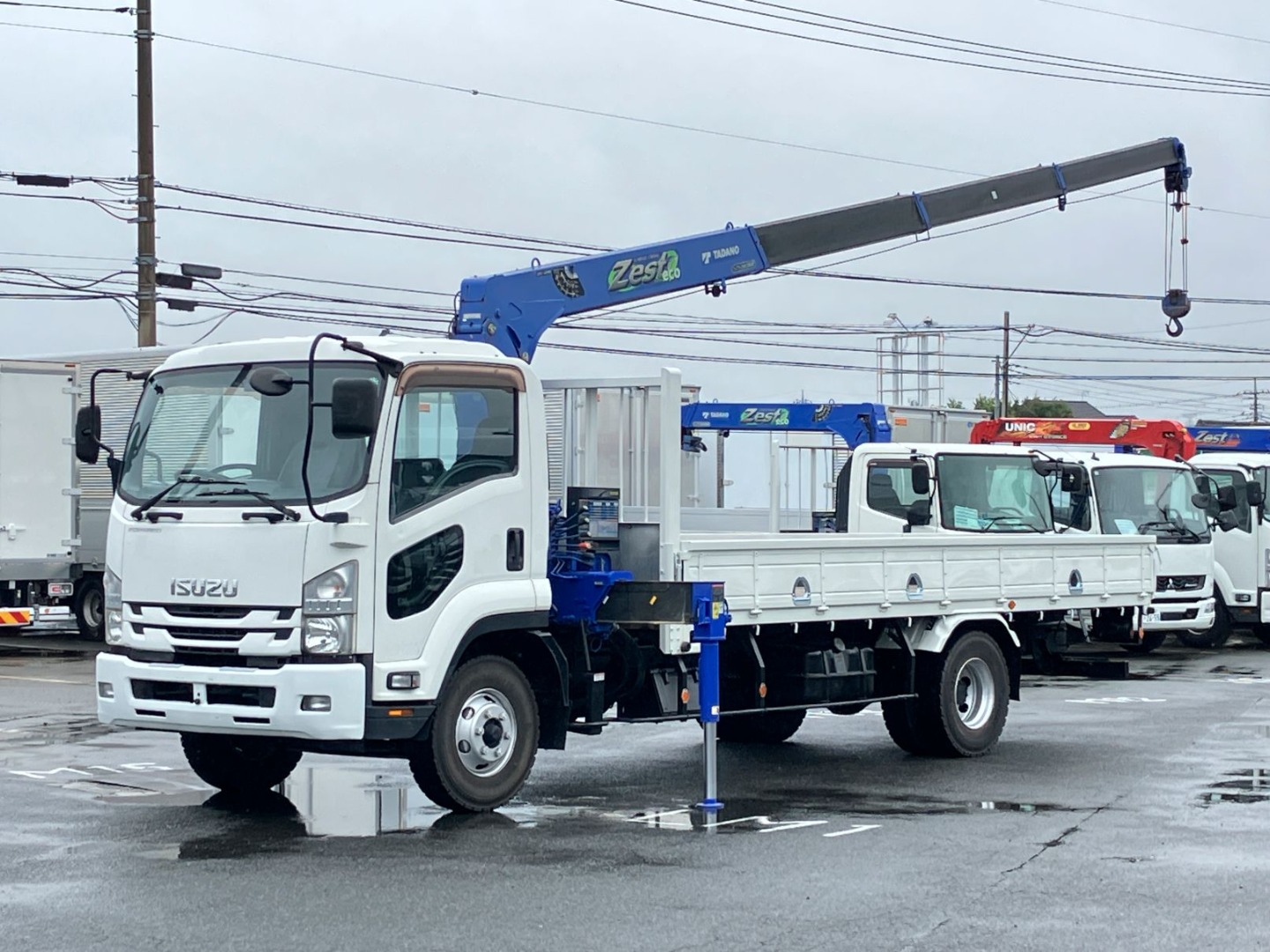 いすゞ フォワード TKG-FRR90S1(2WD)の写真1