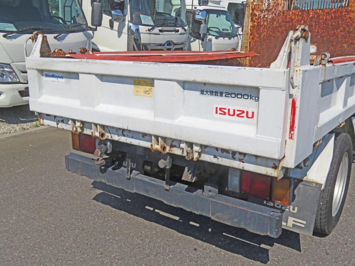 リアあおりに細かいキズがあります。|いすゞ エルフ TPG-NJR85AN(2WD)の写真38