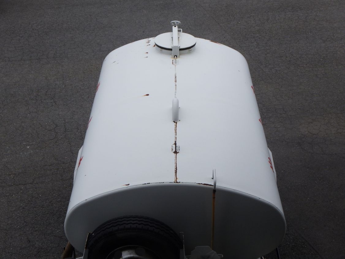 タンク天井の状態です。|いすゞ フォワード PKG-FRR90S1(2WD)の写真7
