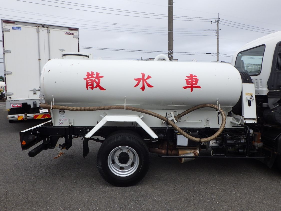 タンクの外観状態です。|いすゞ フォワード PKG-FRR90S1(2WD)の写真11