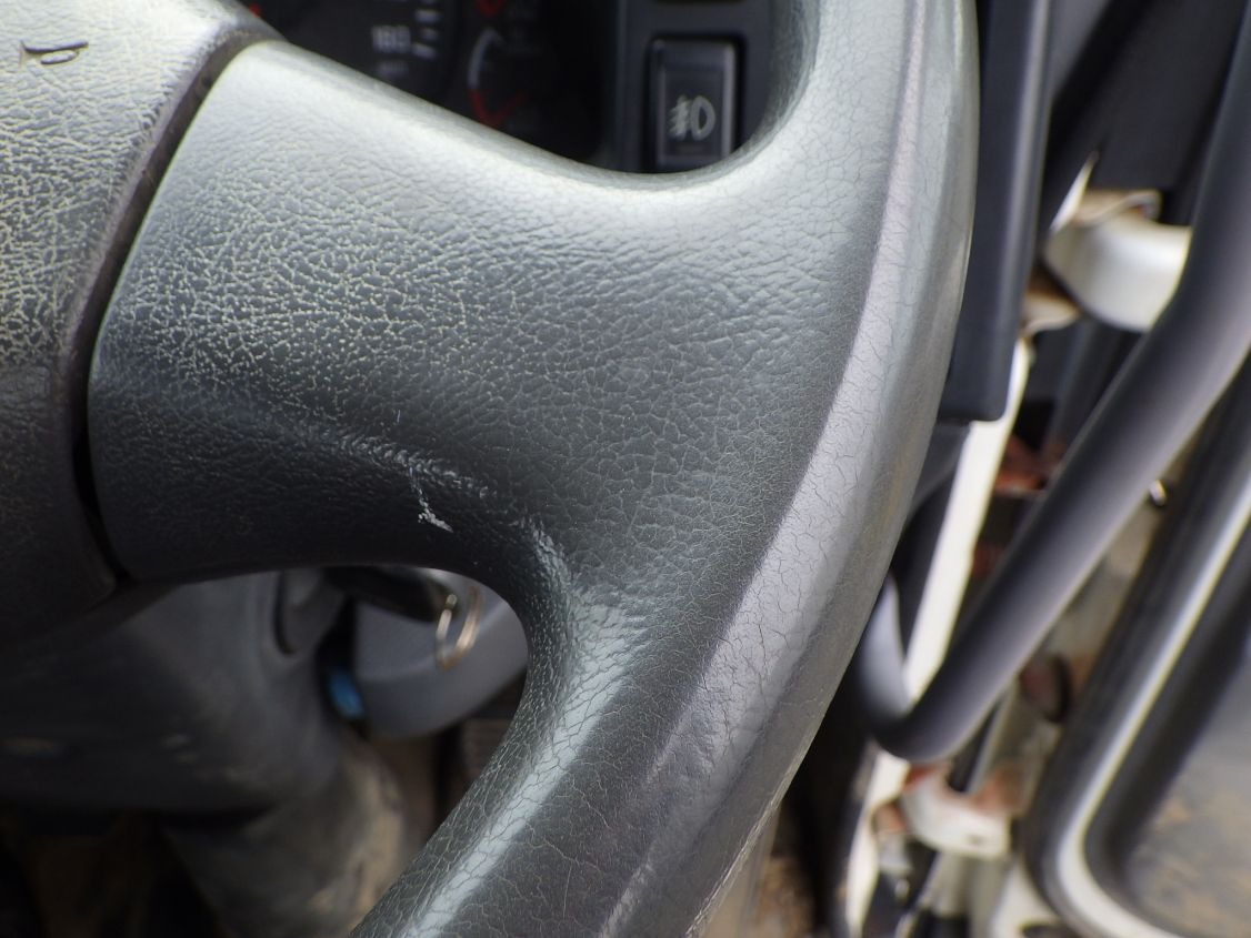ハンドルにスレがあります。|いすゞ フォワード PKG-FRR90S1(2WD)の写真45