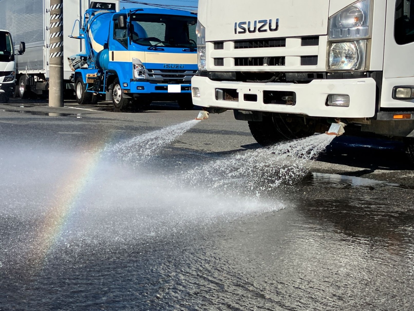 前方散水の状態です。|いすゞ フォワード PKG-FRR90S1(2WD)の写真46