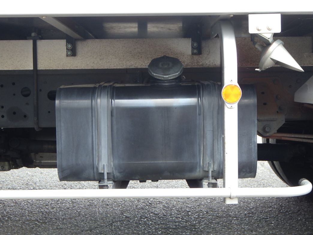 燃料タンクは１００Lです。|日野 レンジャー 2KG-FC2ABA(2WD)の写真20