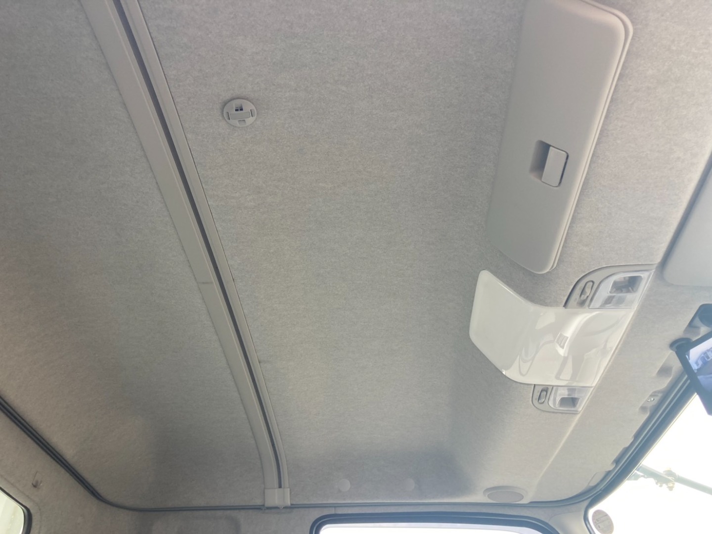 三菱 ファイター 2KG-FK62F(2WD)の写真12