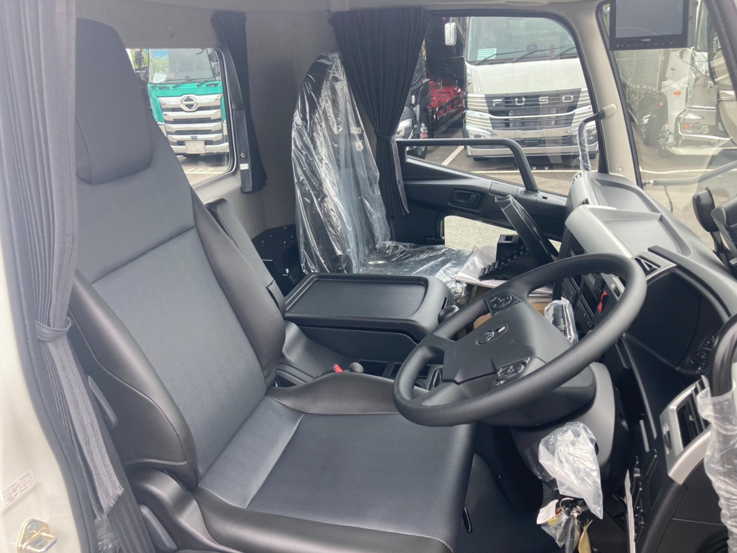 三菱 ファイター 2KG-FK72F(2WD)の写真9