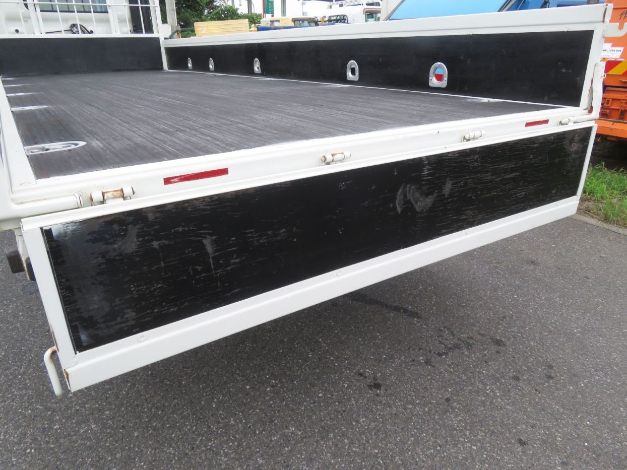 リアあおり内側の状態です。|日野 レンジャー 2KG-FD2ABA(2WD)の写真29