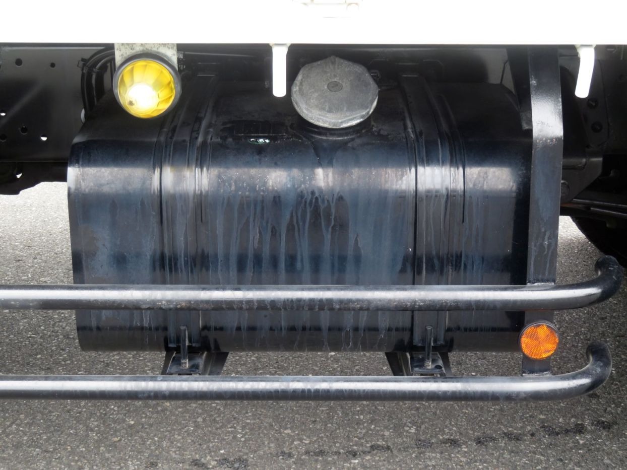 燃料タンクは100Lです。|日野 レンジャー 2KG-FD2ABA(2WD)の写真35