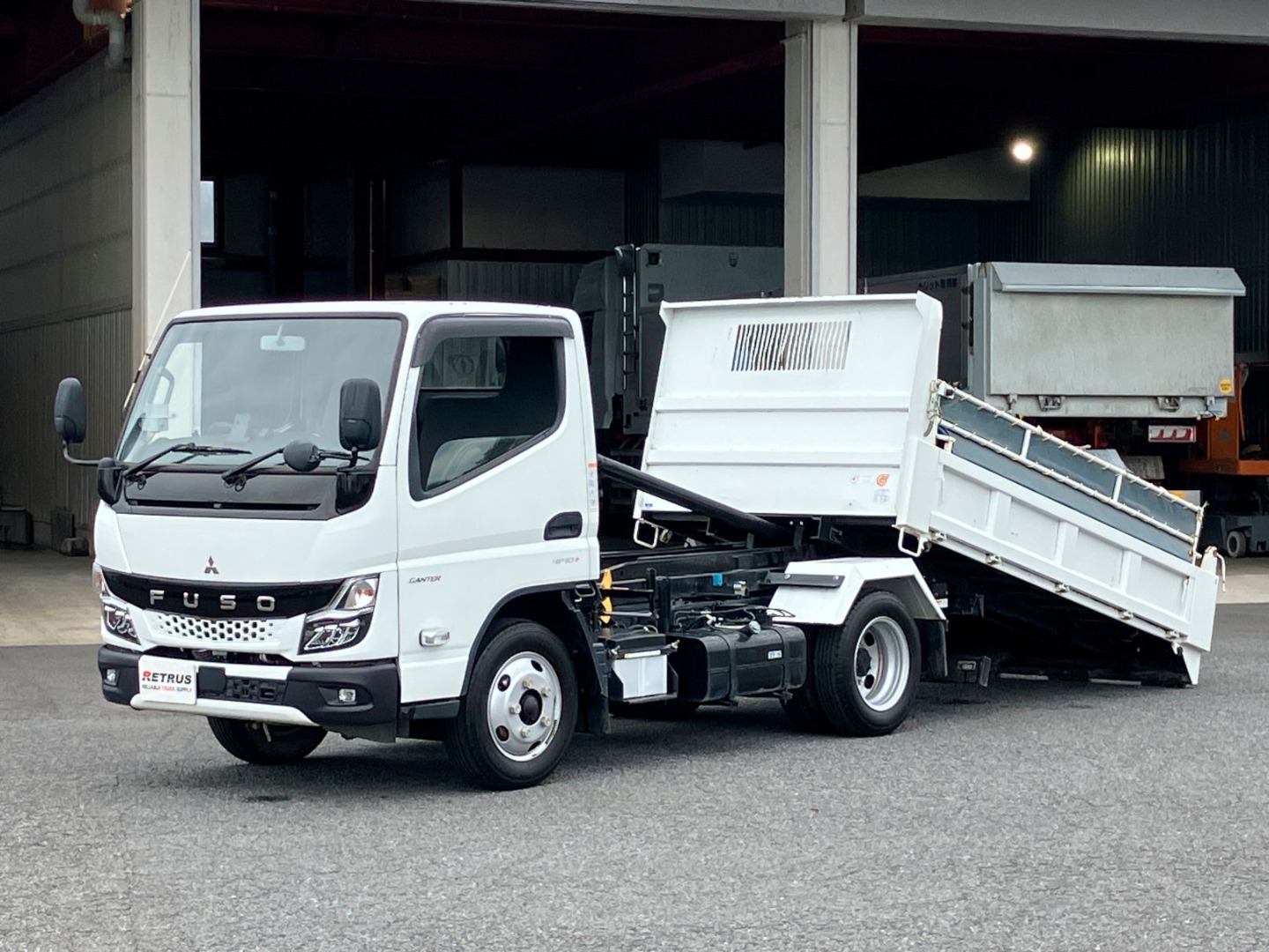 三菱 キャンター 2RG-FBA60(2WD)の写真1