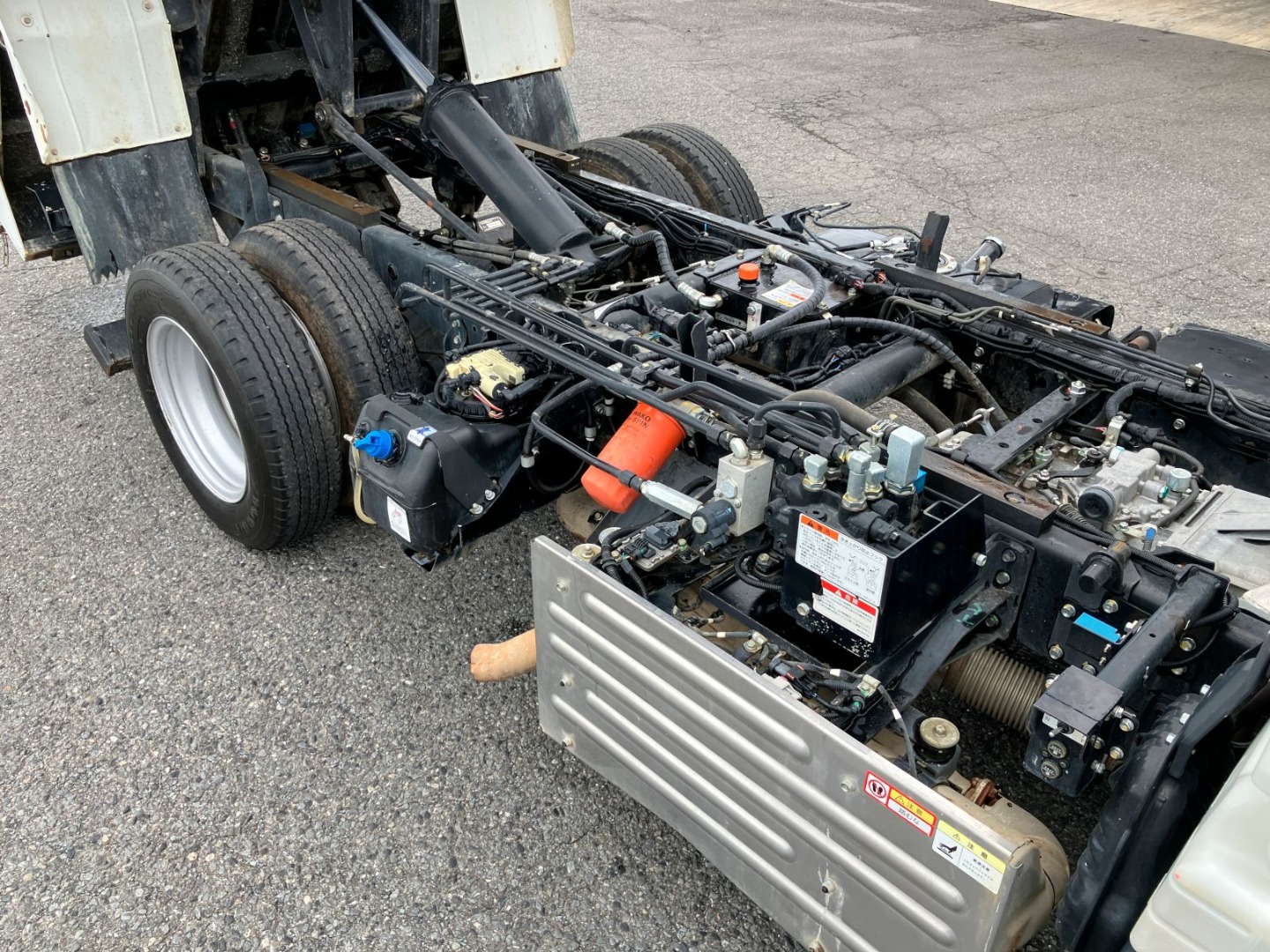 フレームの状態です。|三菱 キャンター 2RG-FBA60(2WD)の写真15
