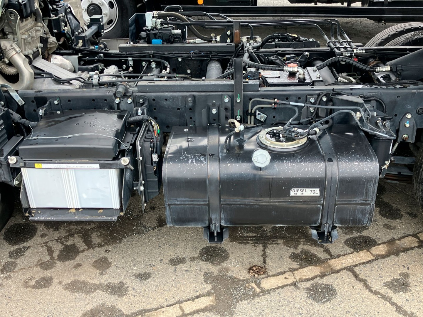 燃料タンクは70Lです。|三菱 キャンター 2RG-FBA60(2WD)の写真26
