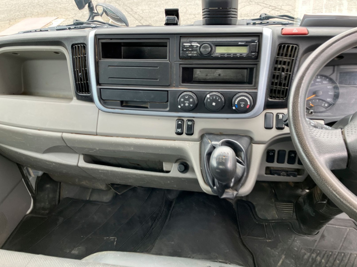 パネル周りの状態です。|三菱 キャンター 2RG-FBA60(2WD)の写真27