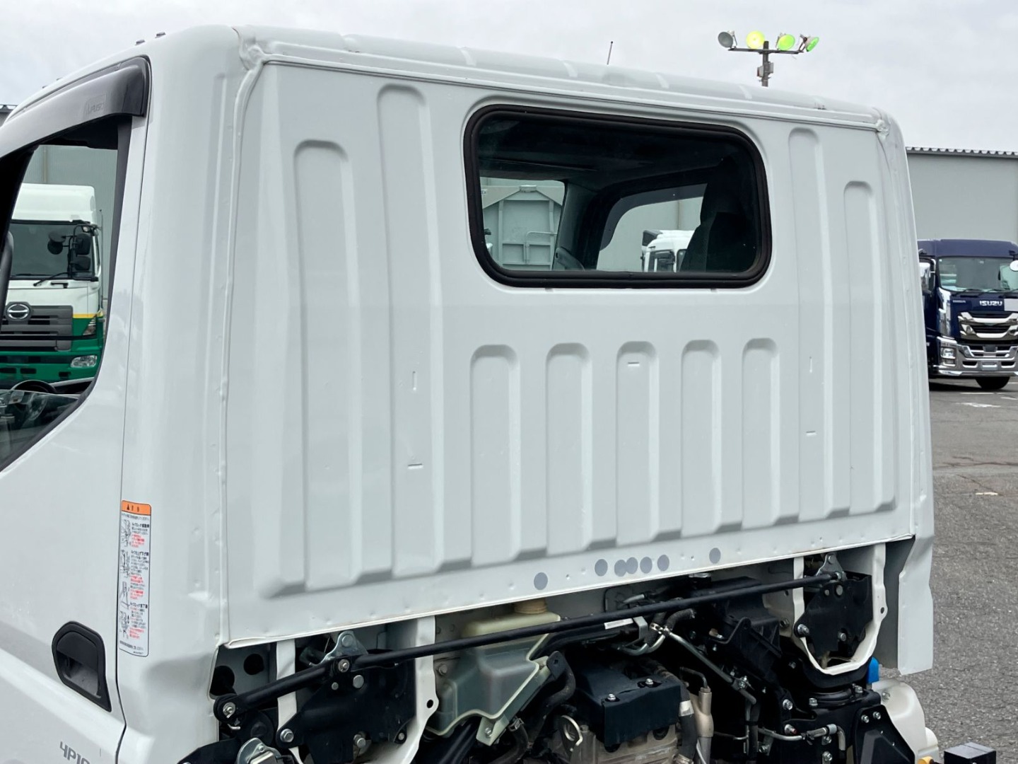 キャブバックの状態です。|三菱 キャンター 2RG-FBA60(2WD)の写真37