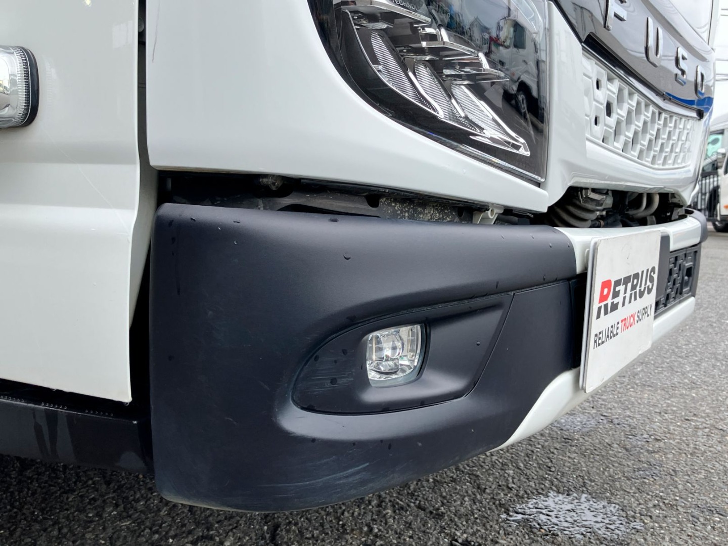 運転席側フロントバンパーカバーに擦れがあります。|三菱 キャンター 2RG-FBA60(2WD)の写真39