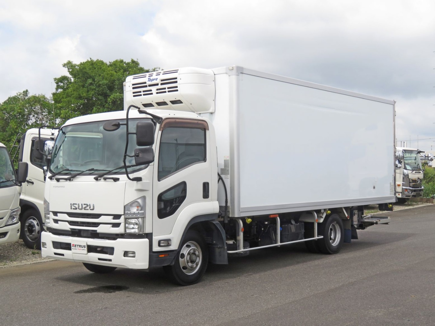いすゞ フォワード 2PG-FRR90S2(2WD)の写真1
