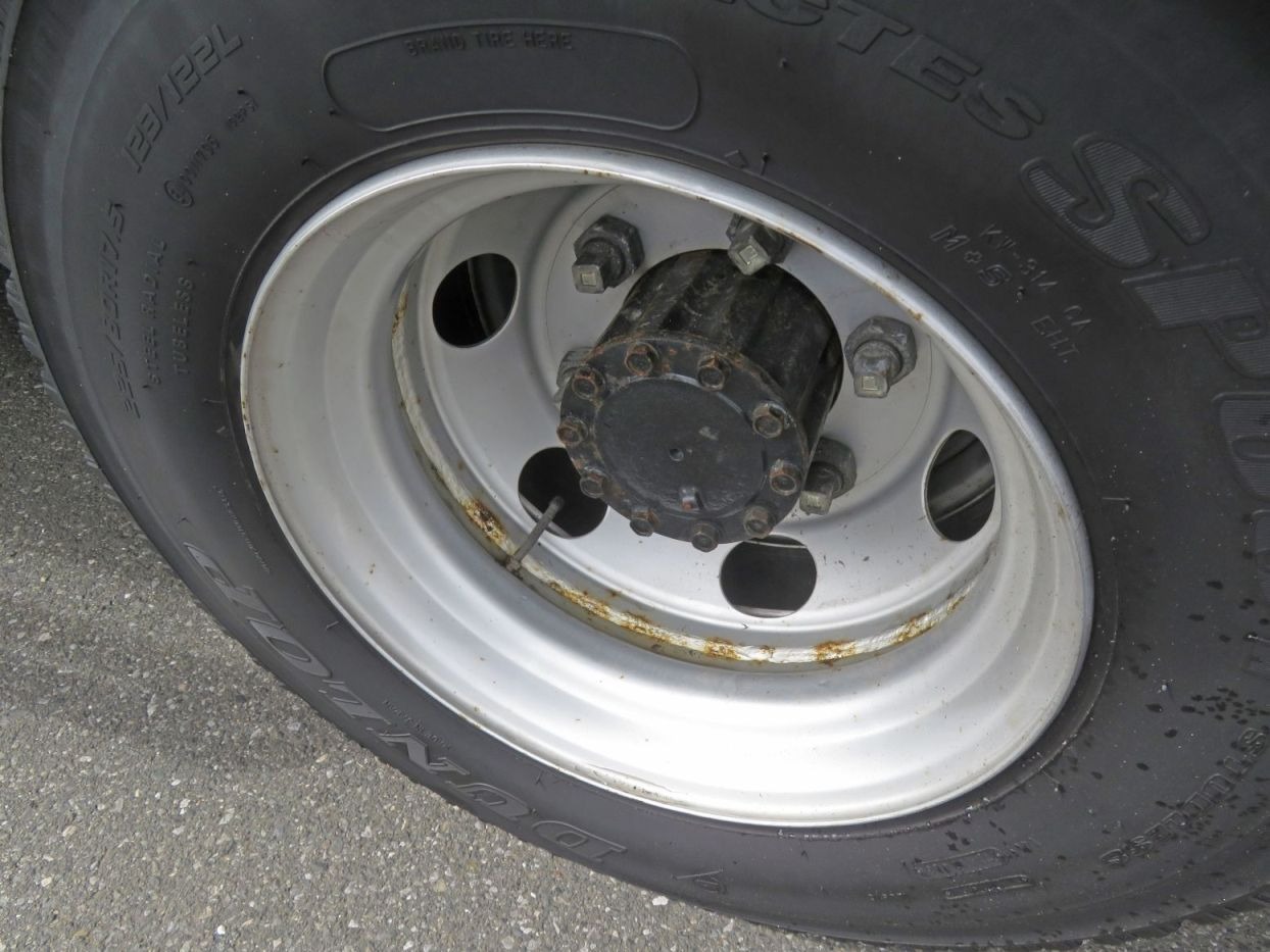 ホイールにサビがあります。|いすゞ フォワード 2RG-FRR90T2(2WD)の写真38