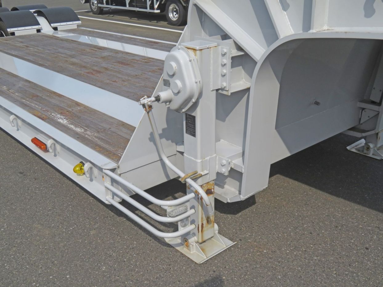 脚廻りに置きサビがあります。|トレクス PMR440BUの写真26
