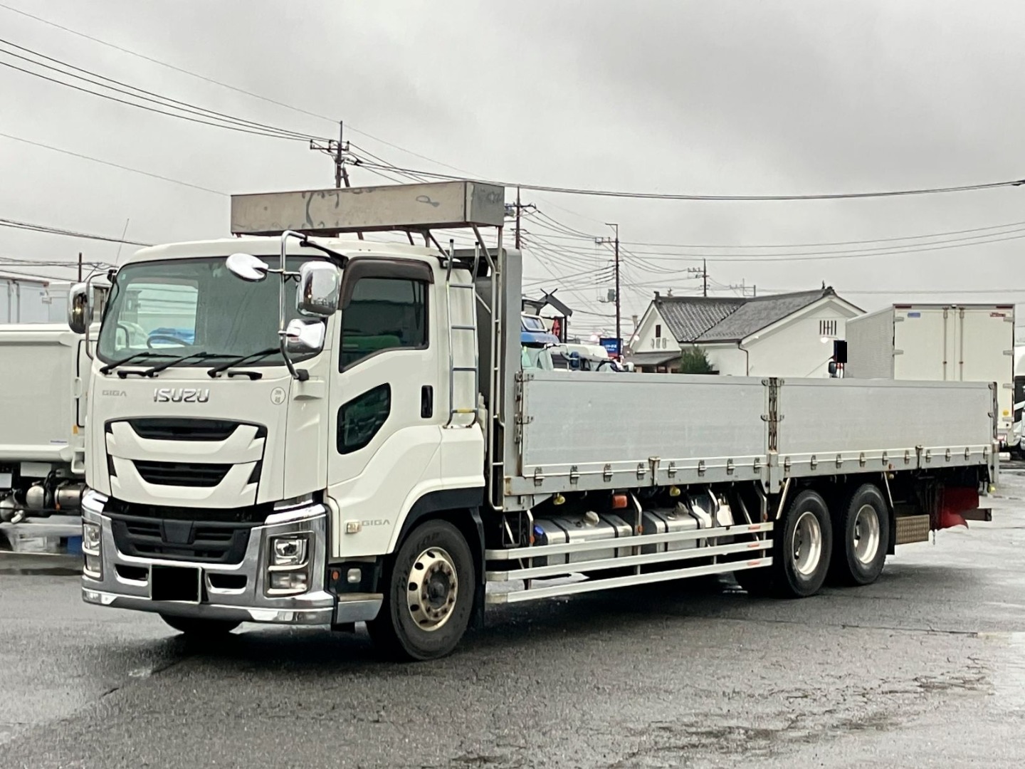 いすゞ ギガ 2PG-CYL77Cの写真1