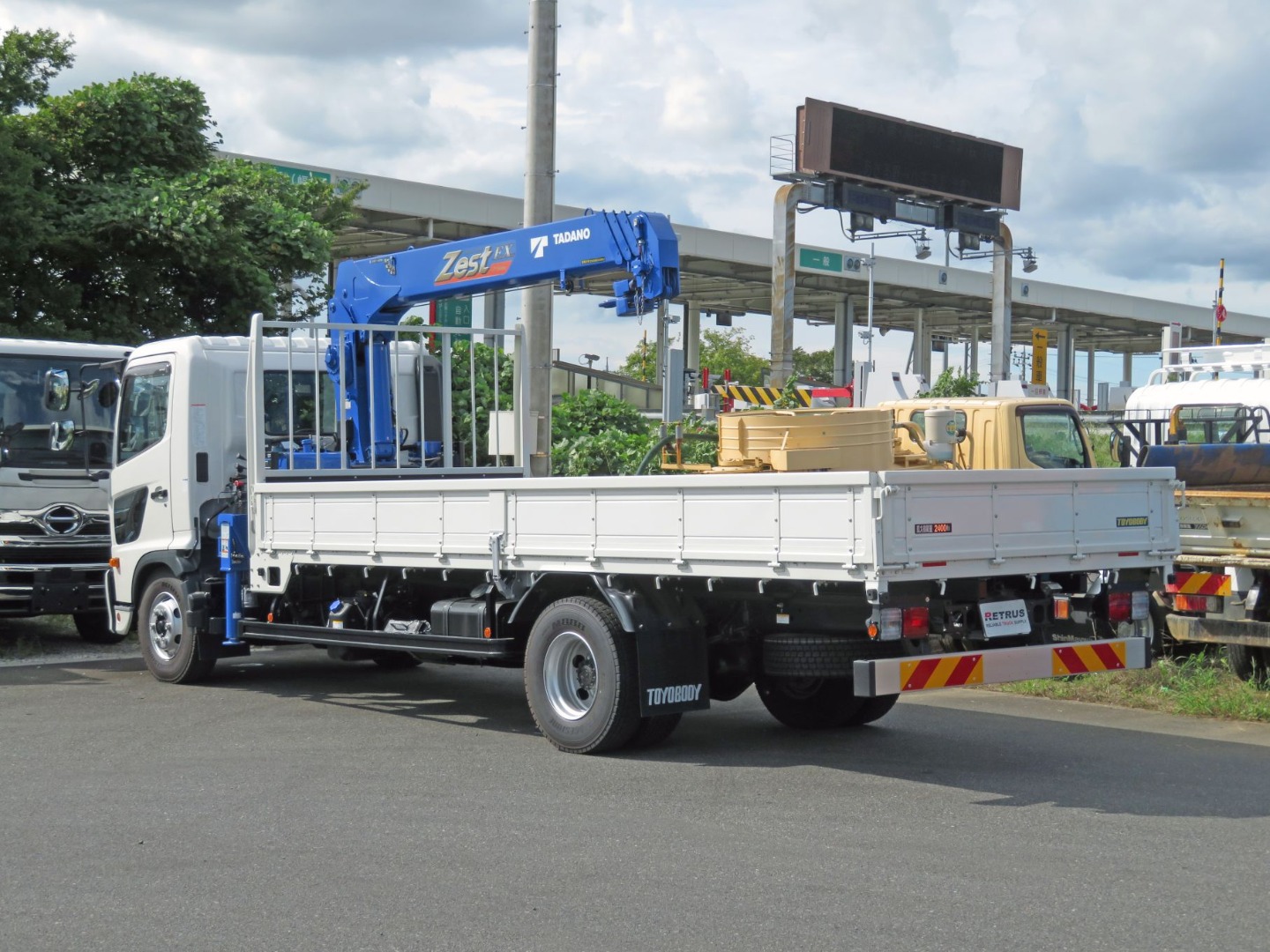 日野 レンジャー 2PG-FC2ABA(2WD)の写真3