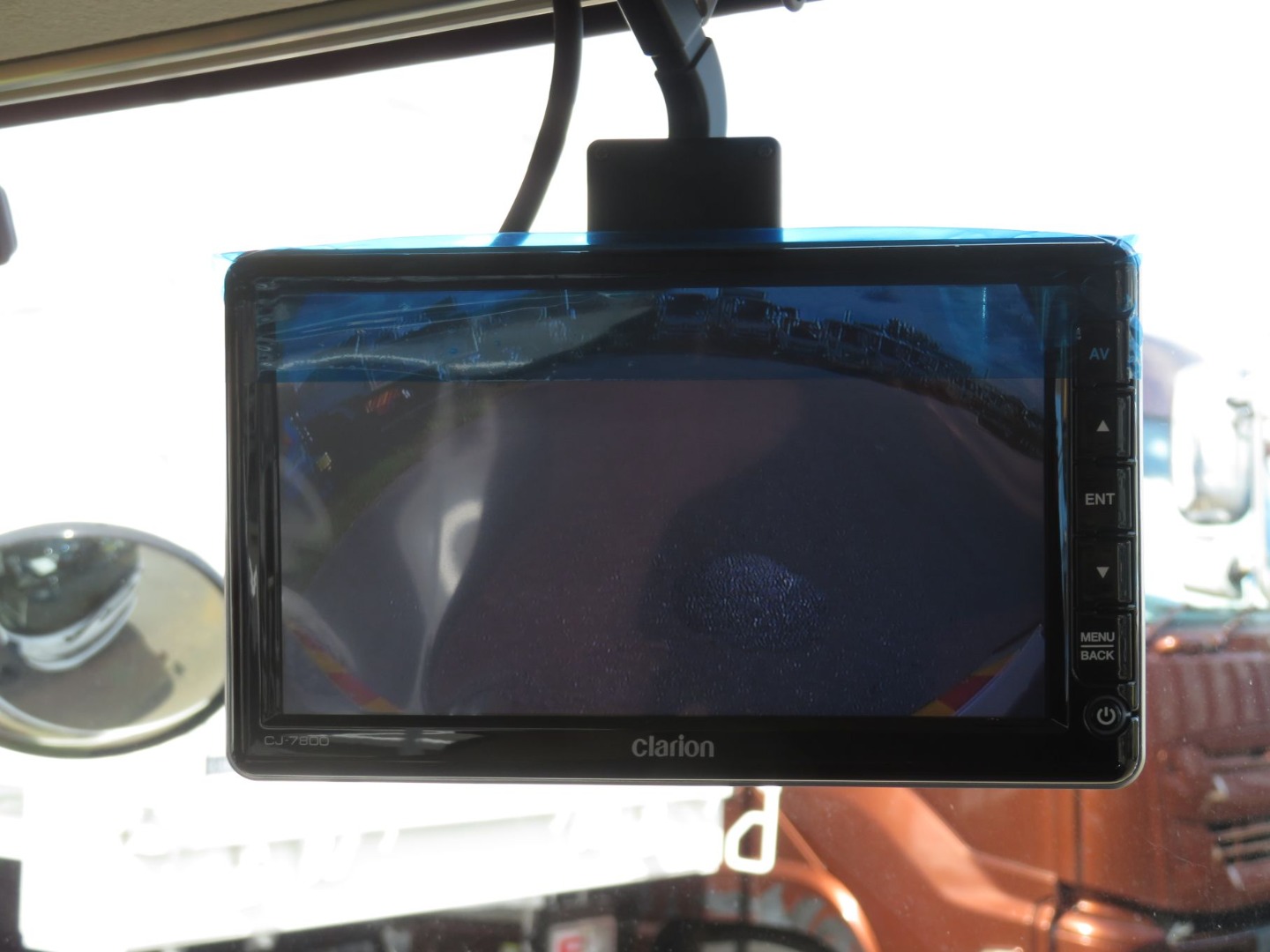液晶バックモニター付きです。|日野 レンジャー 2PG-FC2ABA(2WD)の写真19