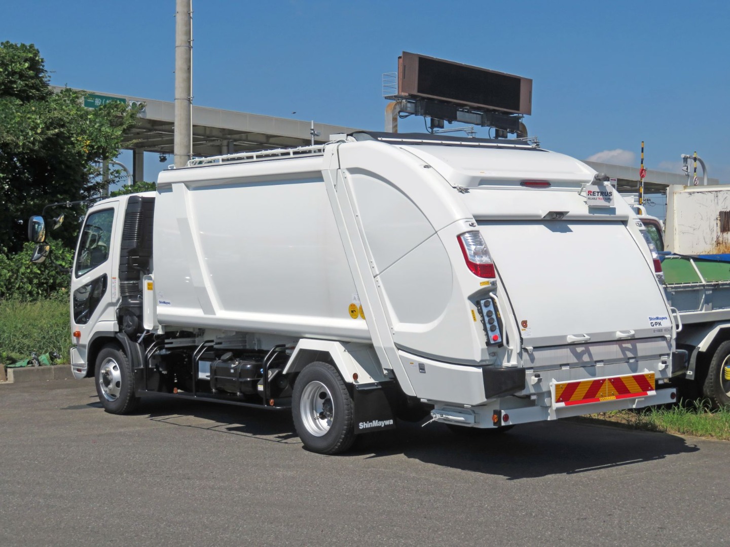 三菱 ファイター 2KG-FK72F(2WD)の写真3