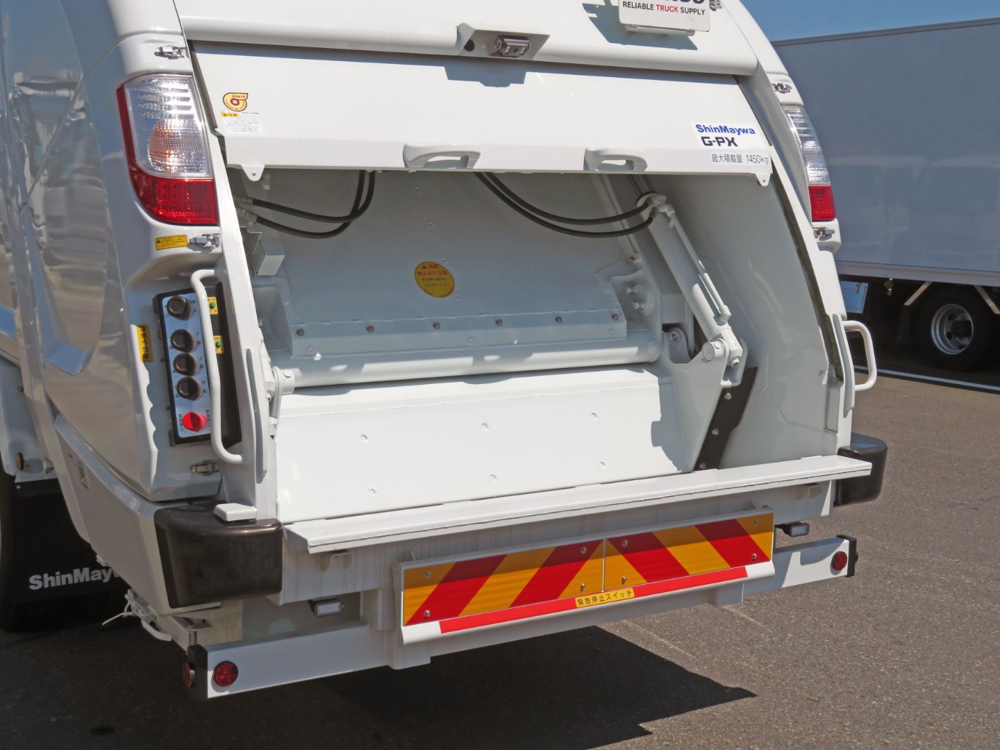 三菱 ファイター 2KG-FK72F(2WD)の写真13